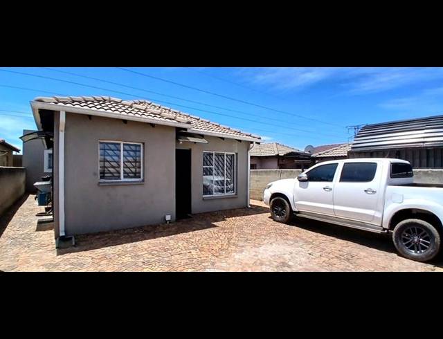 2 BEDROOM HOUSE FOR SALE IN RIVERLEA
